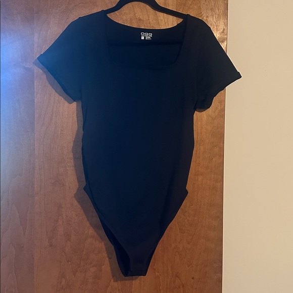 OQQ Women Bodysuits Ruched Short Sleeve Square Neck Stretch Bodysuits - Picture 6 of 7